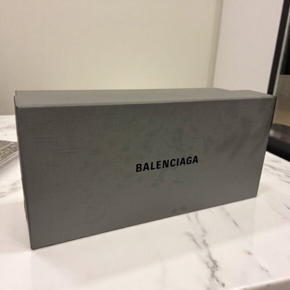 NIB Authentic Balenciaga Women's Black and White Logo Pool Slide Sandal - Picture 6 of 6